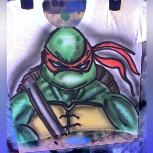 A custom airbrush Raphael